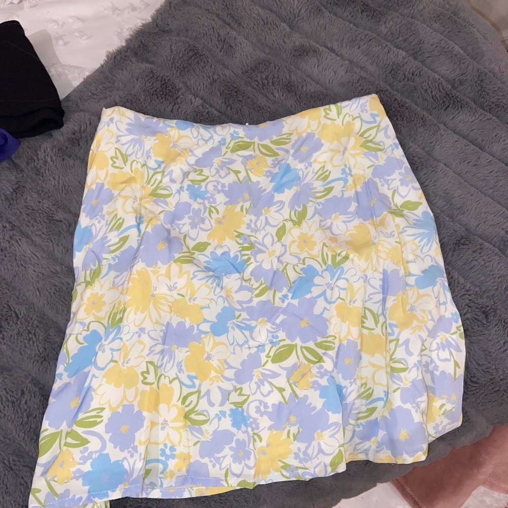 showpo floral skirt